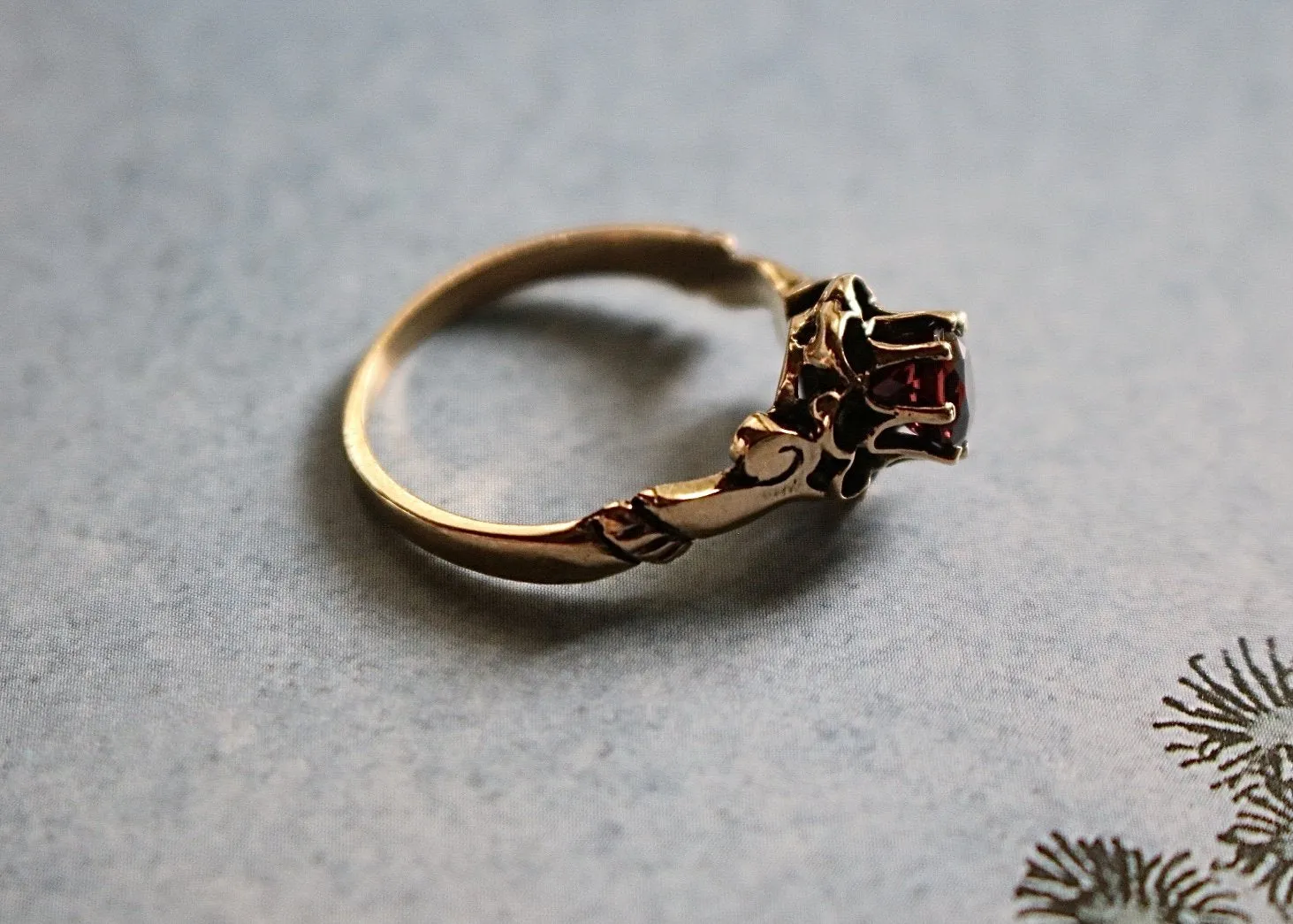14k Gold Vintage Garnet Ring