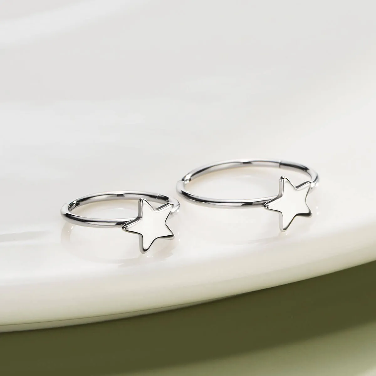 20G Flat Hinged Segment Star Nose Ring