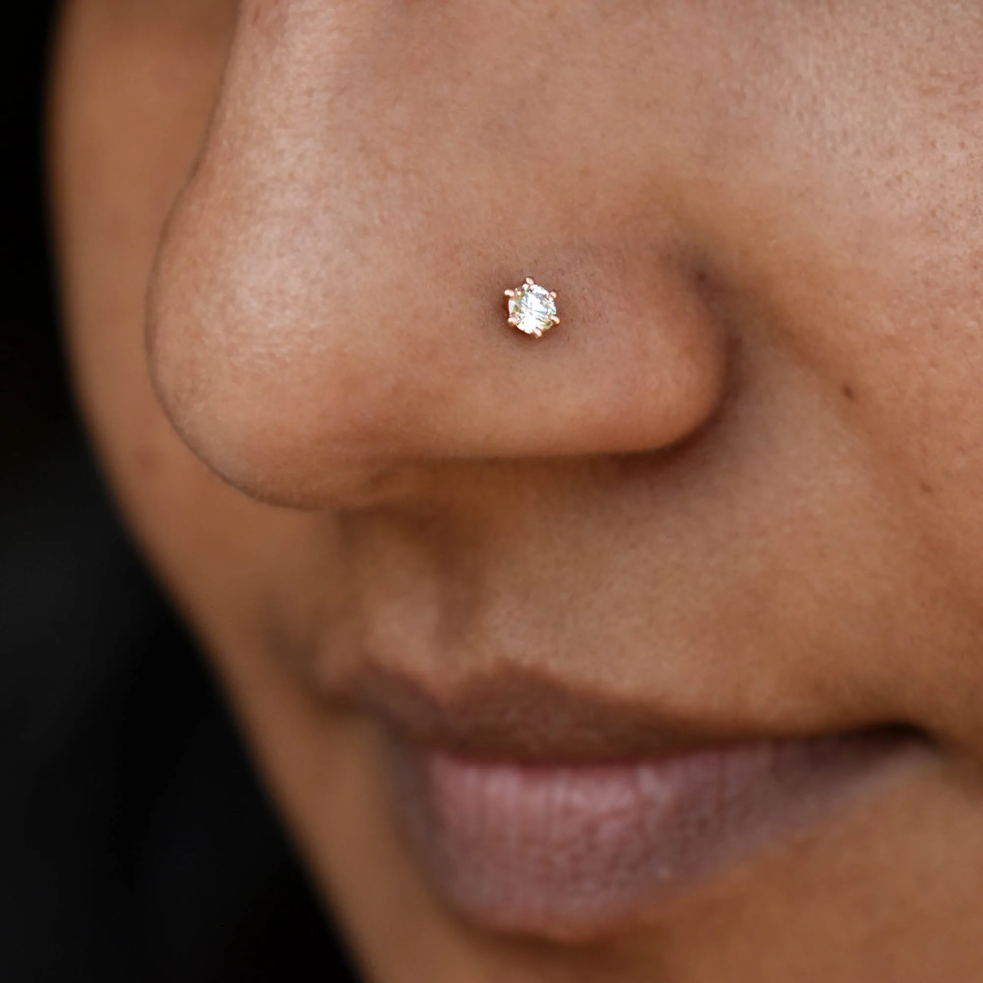 22 Gauge C/L Twist Wire Diamond Nose Stud