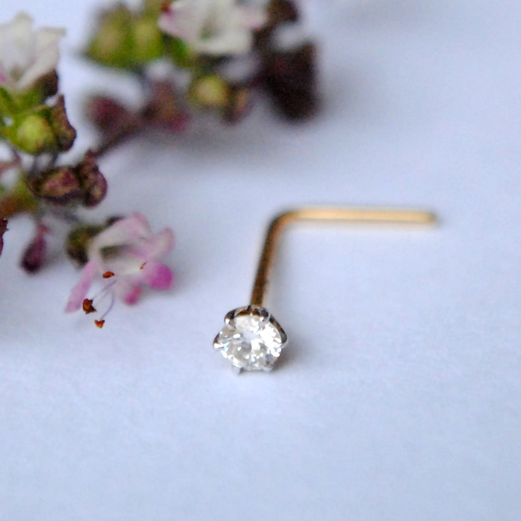 22 Gauge C/L Twist Wire Diamond Nose Stud