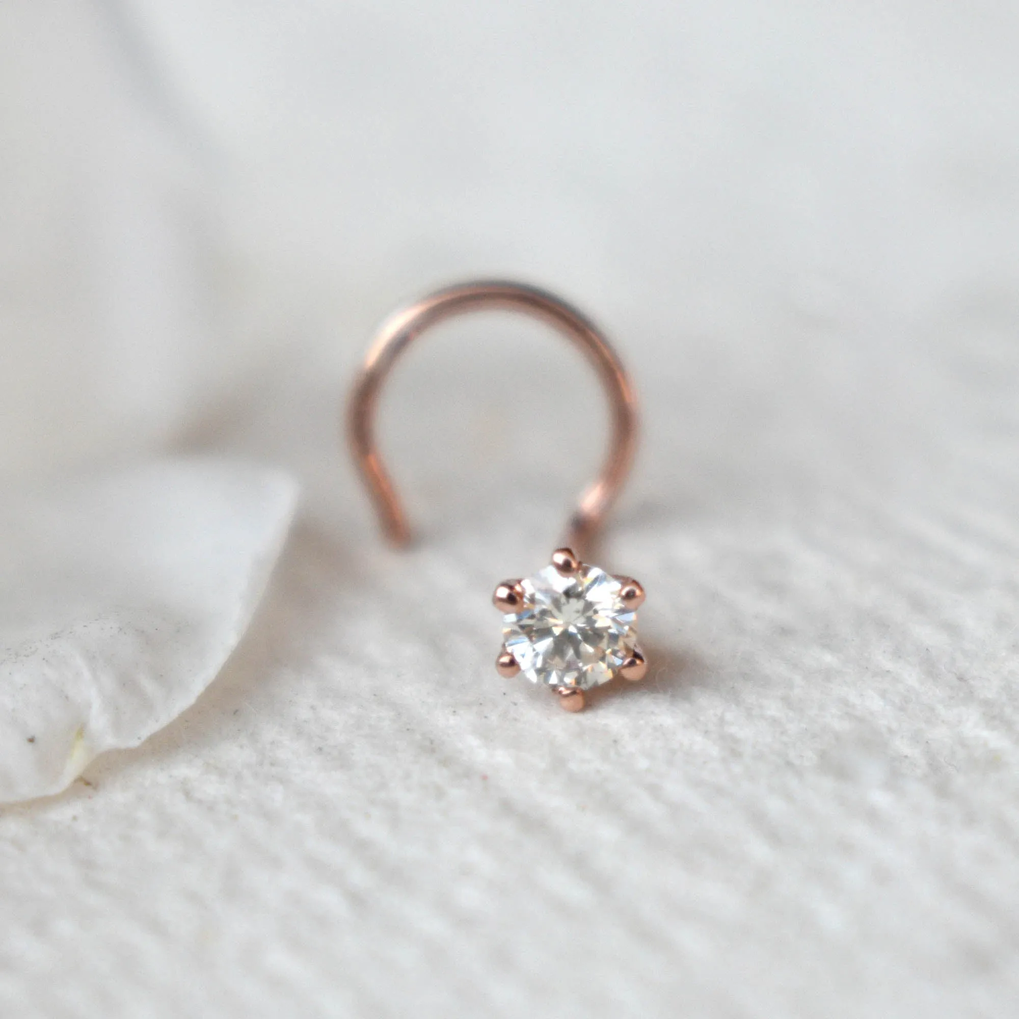 22 Gauge C/L Twist Wire Diamond Nose Stud