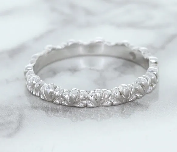 2.5mm Scalloped Band in 14K White Gold