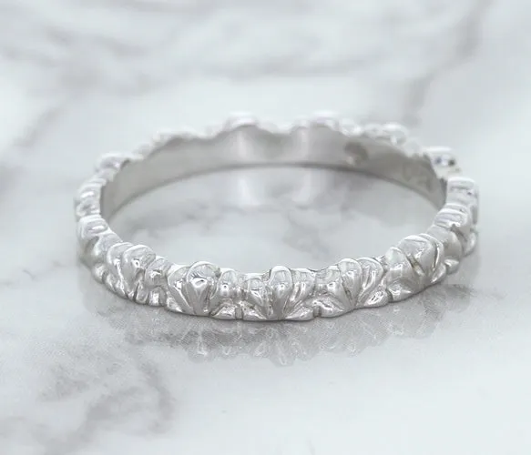 2.5mm Scalloped Band in 14K White Gold