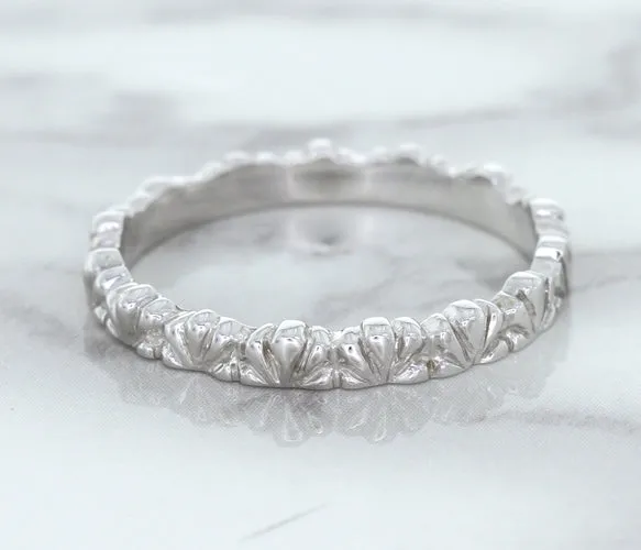 2.5mm Scalloped Band in 14K White Gold