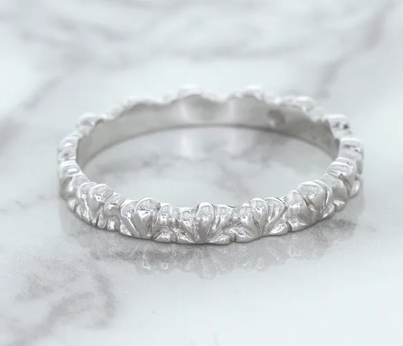 2.5mm Scalloped Band in 14K White Gold
