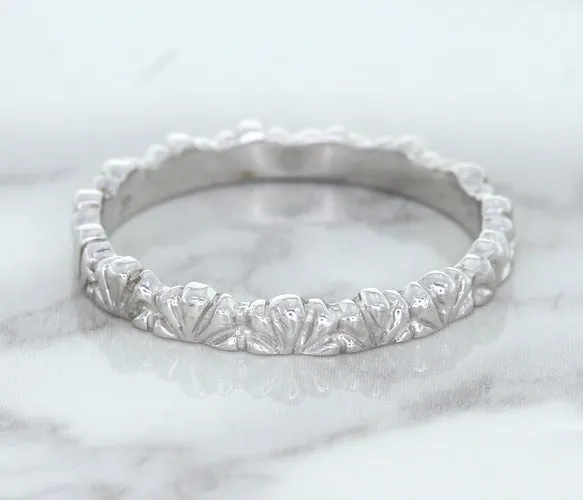 2.5mm Scalloped Band in 14K White Gold