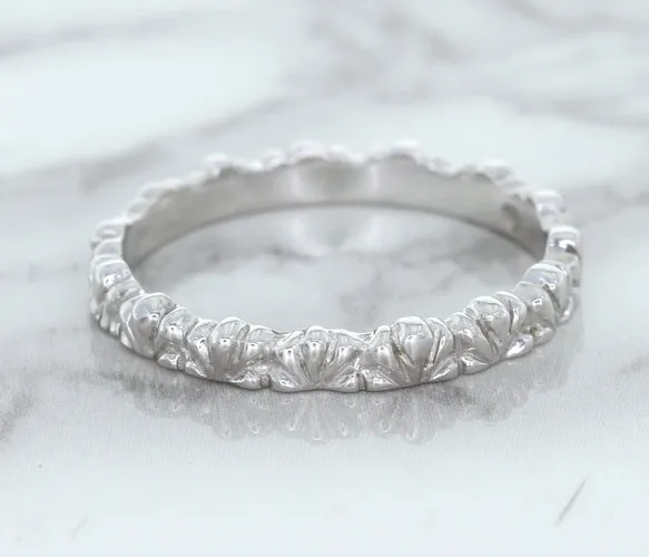 2.5mm Scalloped Band in 14K White Gold
