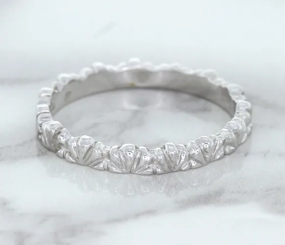 2.5mm Scalloped Band in 14K White Gold