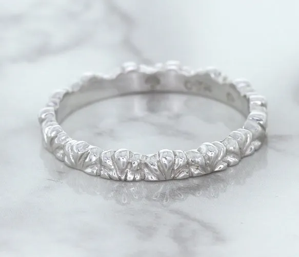 2.5mm Scalloped Band in 14K White Gold