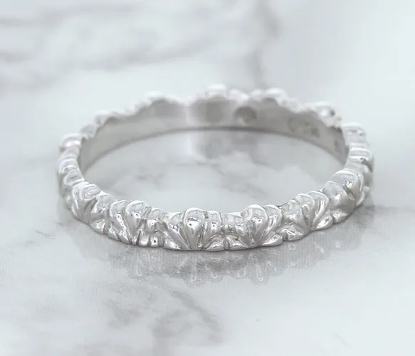 2.5mm Scalloped Band in 14K White Gold
