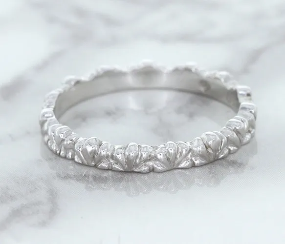 2.5mm Scalloped Band in 14K White Gold