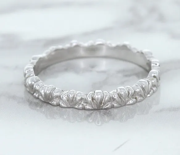 2.5mm Scalloped Band in 14K White Gold