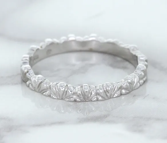 2.5mm Scalloped Band in 14K White Gold