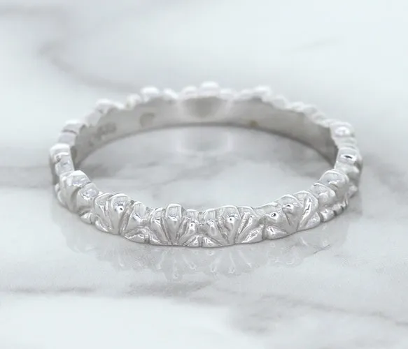 2.5mm Scalloped Band in 14K White Gold