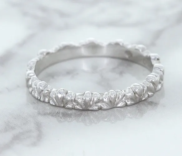 2.5mm Scalloped Band in 14K White Gold