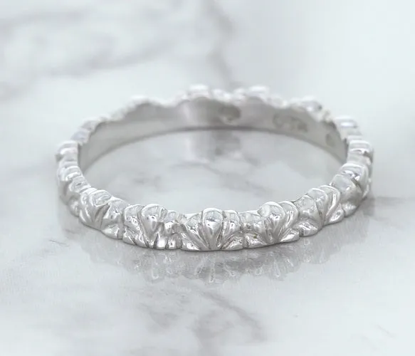 2.5mm Scalloped Band in 14K White Gold