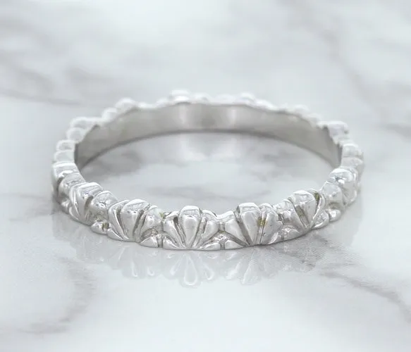 2.5mm Scalloped Band in 14K White Gold