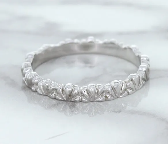 2.5mm Scalloped Band in 14K White Gold