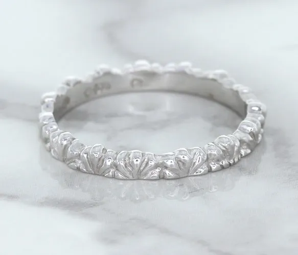 2.5mm Scalloped Band in 14K White Gold