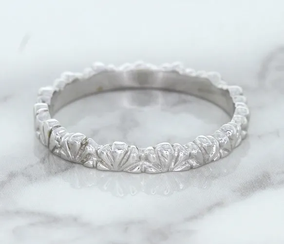 2.5mm Scalloped Band in 14K White Gold