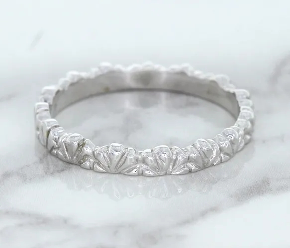 2.5mm Scalloped Band in 14K White Gold