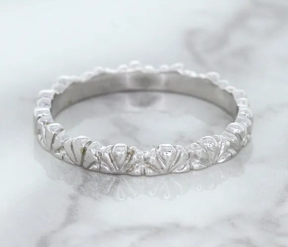 2.5mm Scalloped Band in 14K White Gold