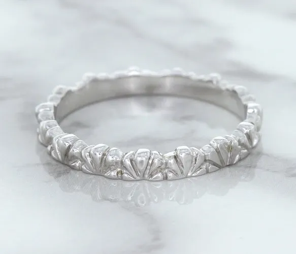 2.5mm Scalloped Band in 14K White Gold