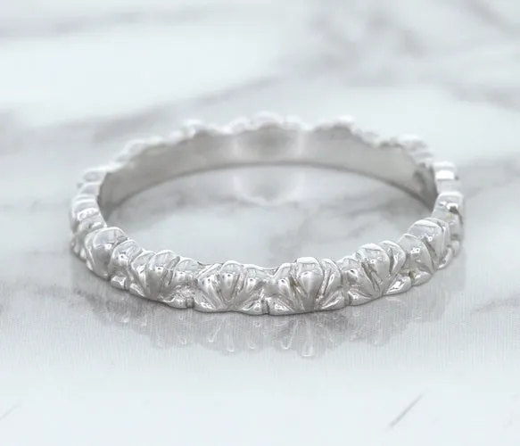 2.5mm Scalloped Band in 14K White Gold