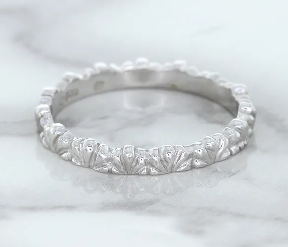 2.5mm Scalloped Band in 14K White Gold