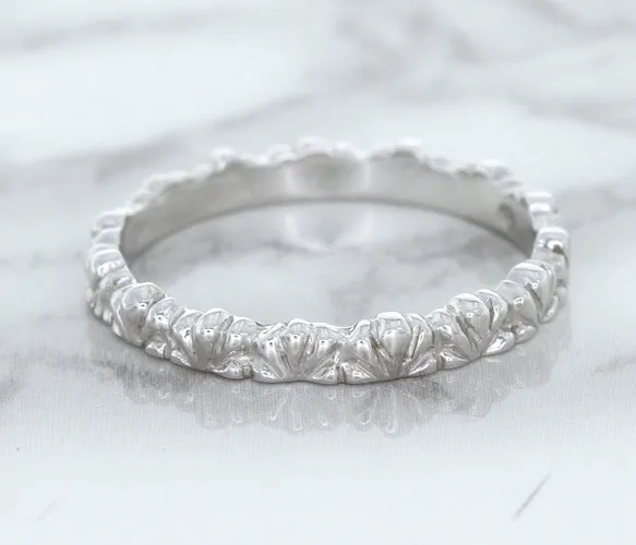 2.5mm Scalloped Band in 14K White Gold