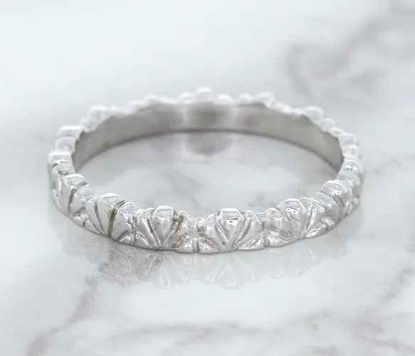 2.5mm Scalloped Band in 14K White Gold