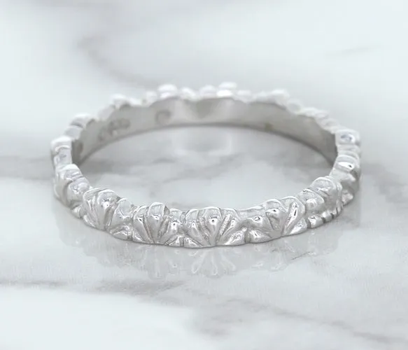 2.5mm Scalloped Band in 14K White Gold