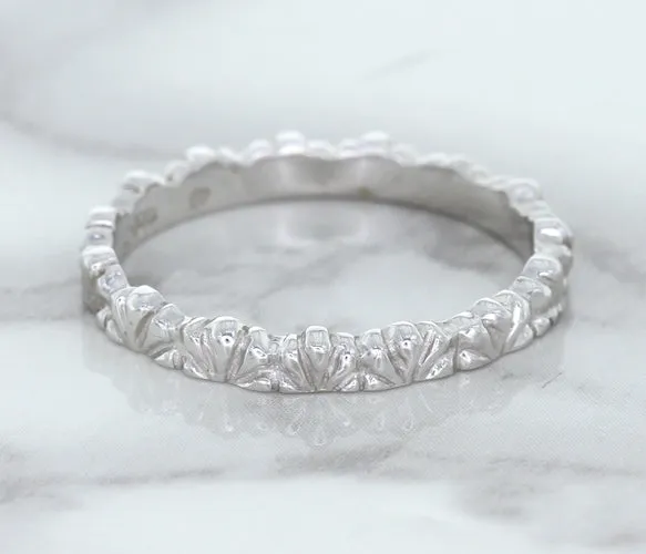 2.5mm Scalloped Band in 14K White Gold