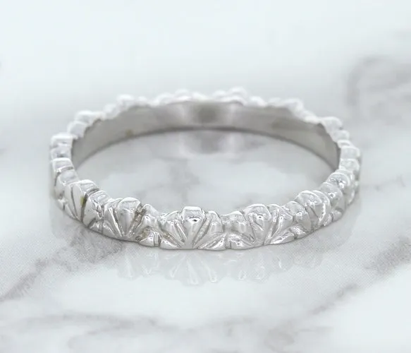 2.5mm Scalloped Band in 14K White Gold