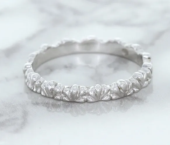2.5mm Scalloped Band in 14K White Gold