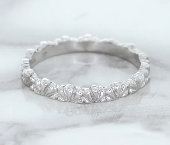 2.5mm Scalloped Band in 14K White Gold