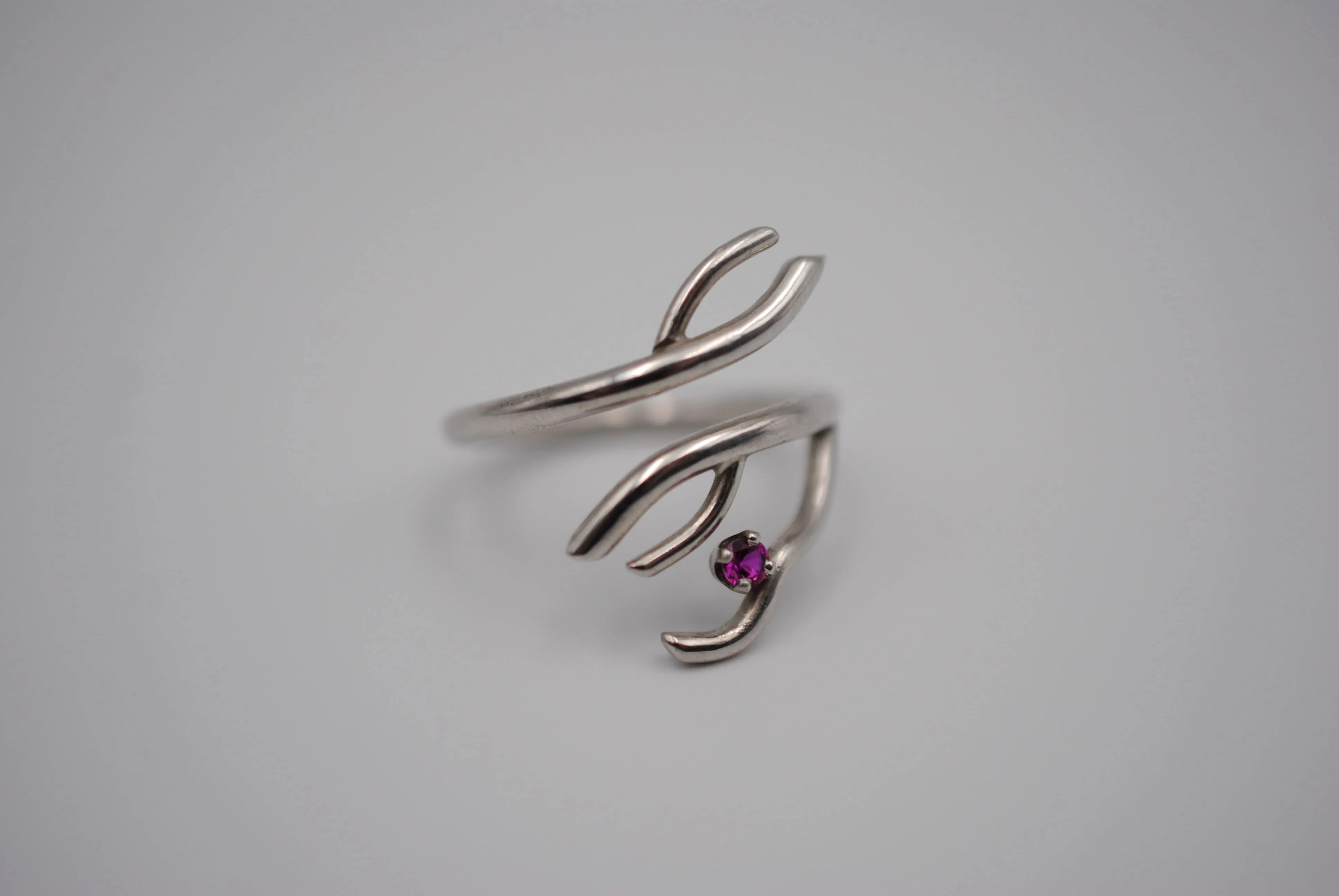 Branching Rhodium Roots Ring with a Ruby Gemstone