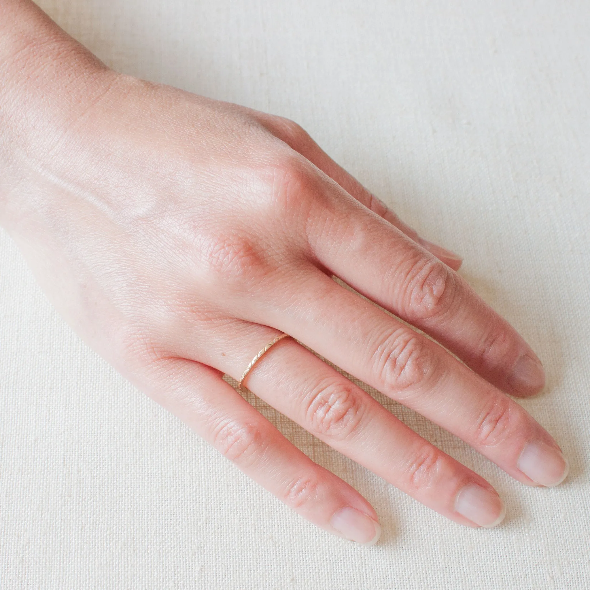 Dainty Zigzag Ring