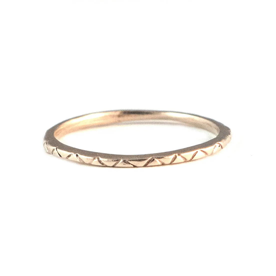 Dainty Zigzag Ring