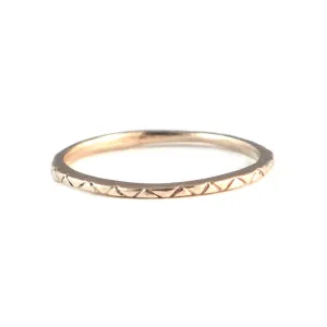 Dainty Zigzag Ring