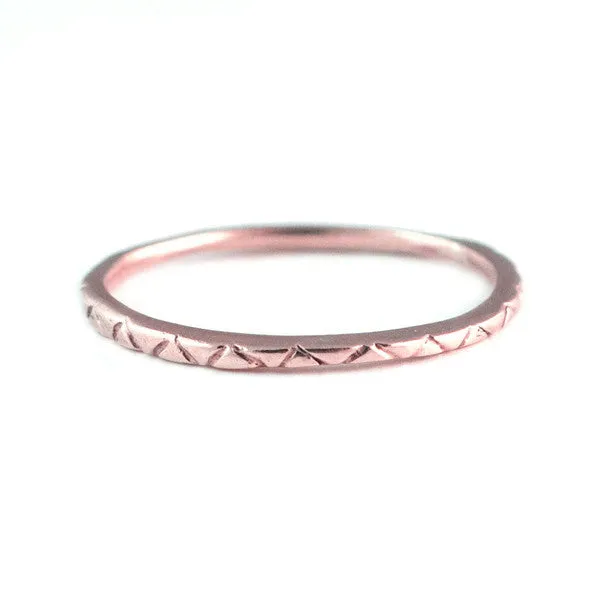 Dainty Zigzag Ring