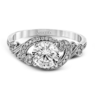 Engagement Ring in 18k Gold with Diamonds