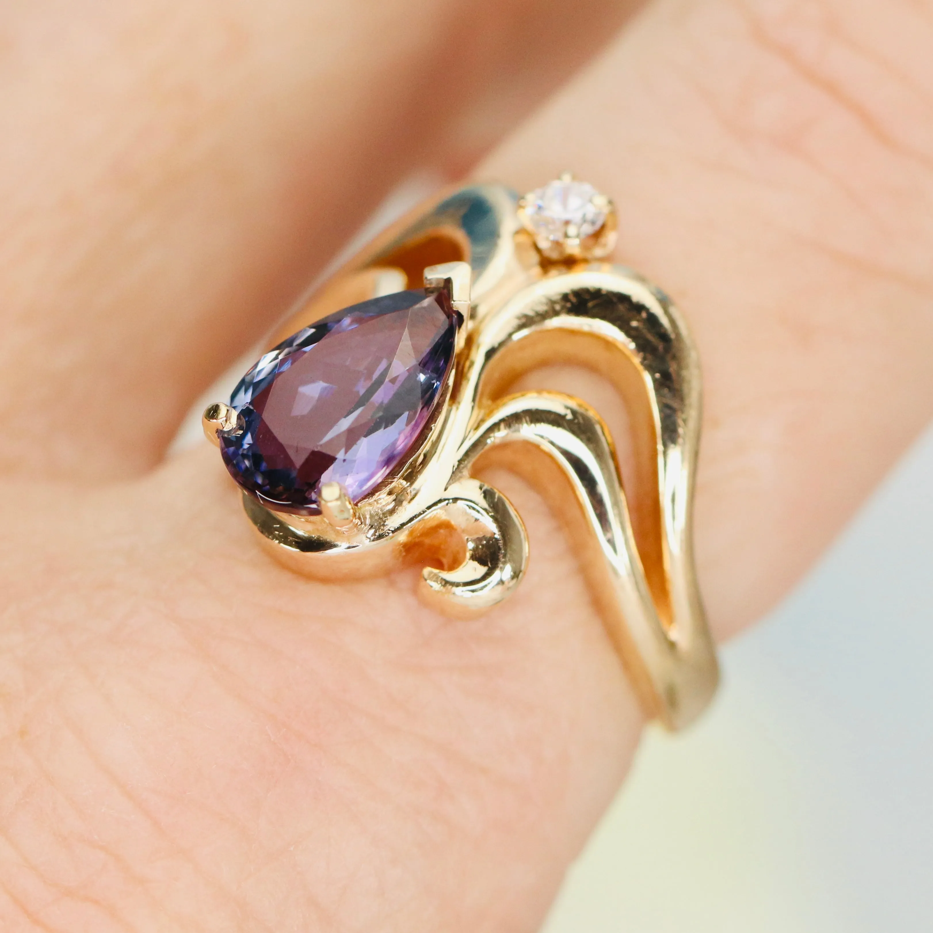 Estate heavy tanzanite and diamond chevron ring in 14k yellow gold