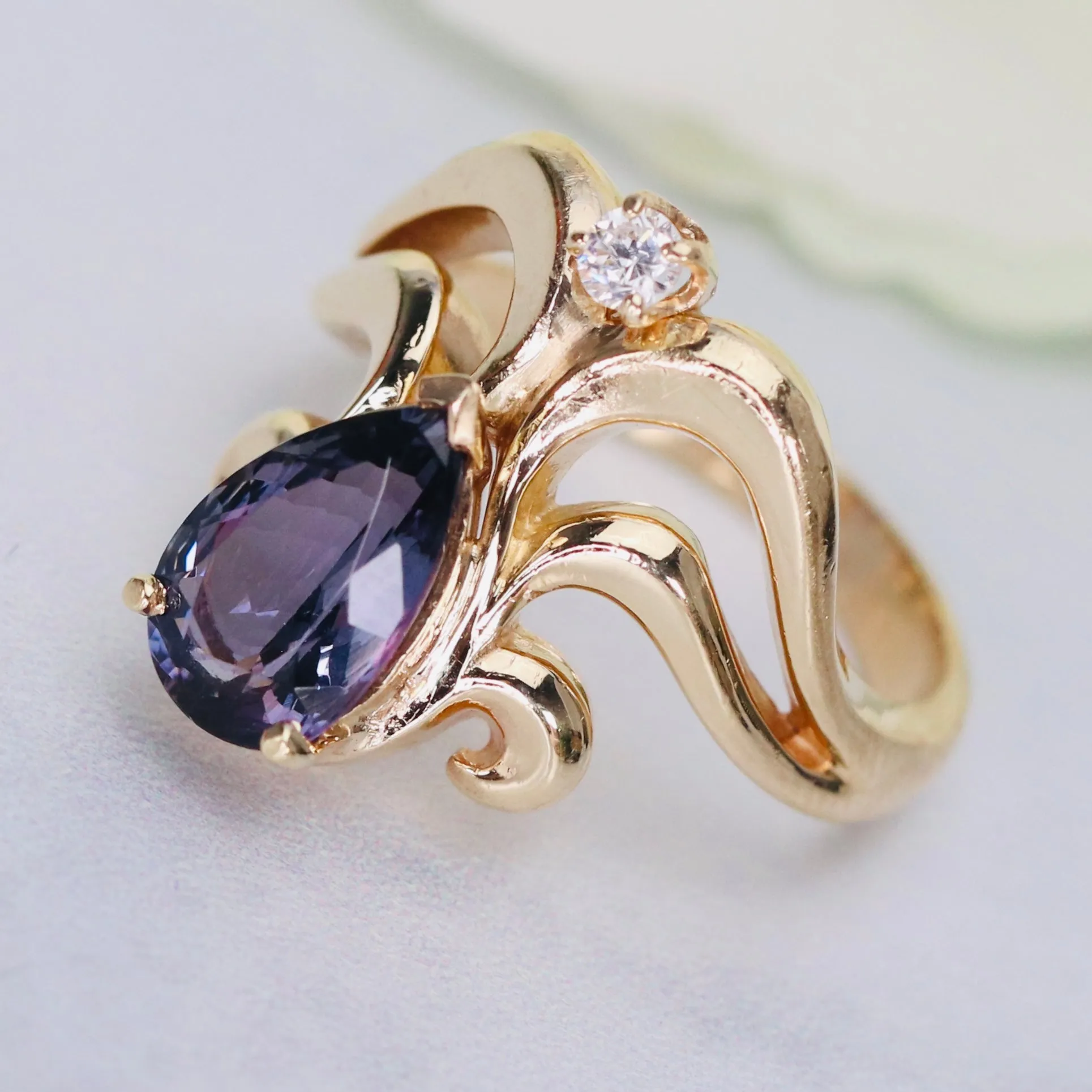 Estate heavy tanzanite and diamond chevron ring in 14k yellow gold
