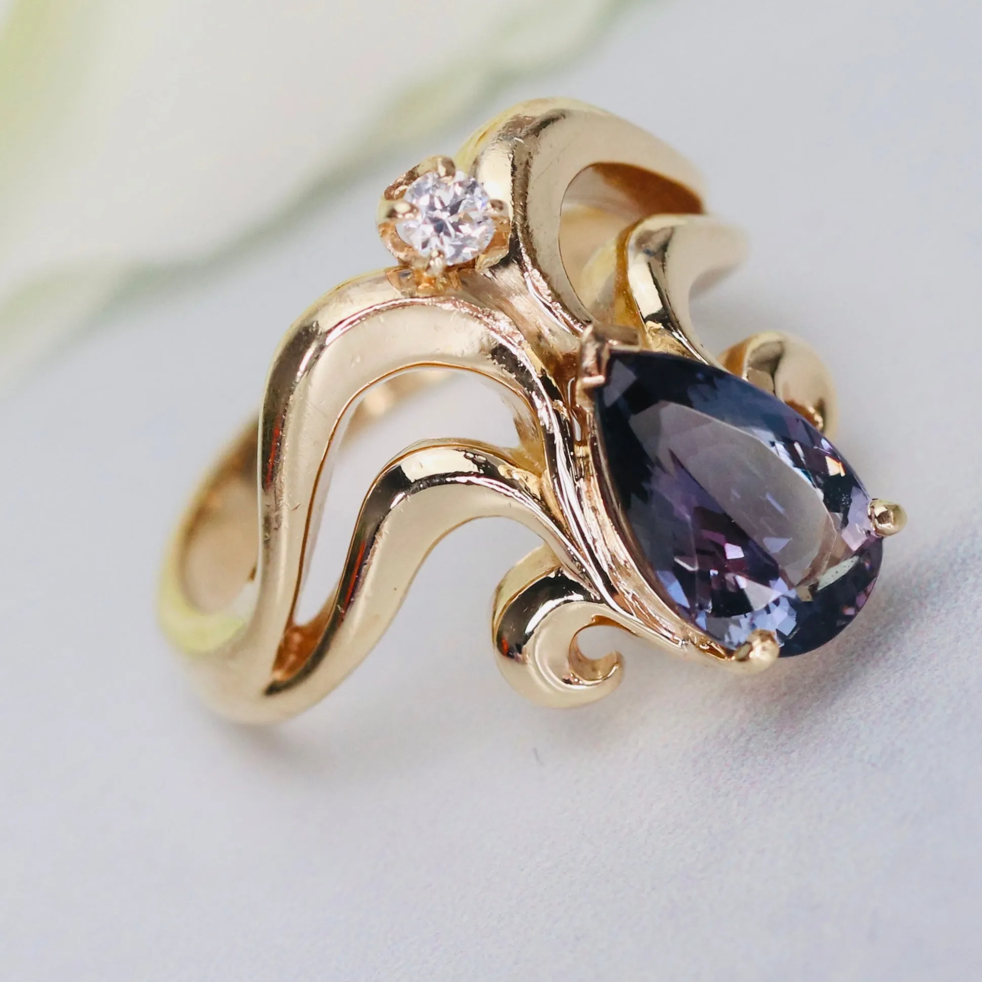 Estate heavy tanzanite and diamond chevron ring in 14k yellow gold