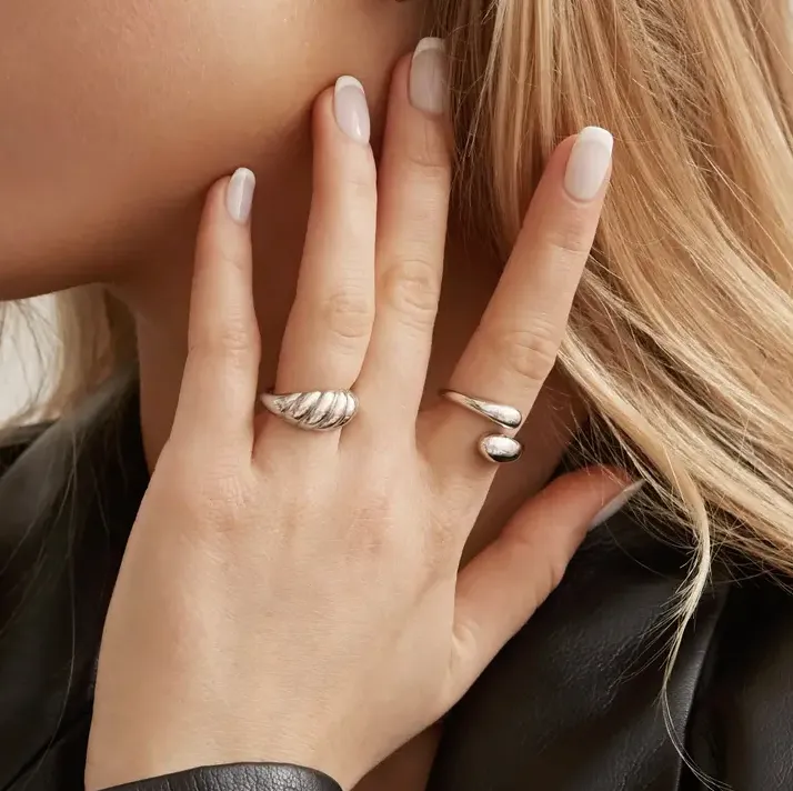 Fleur Croissant Ring