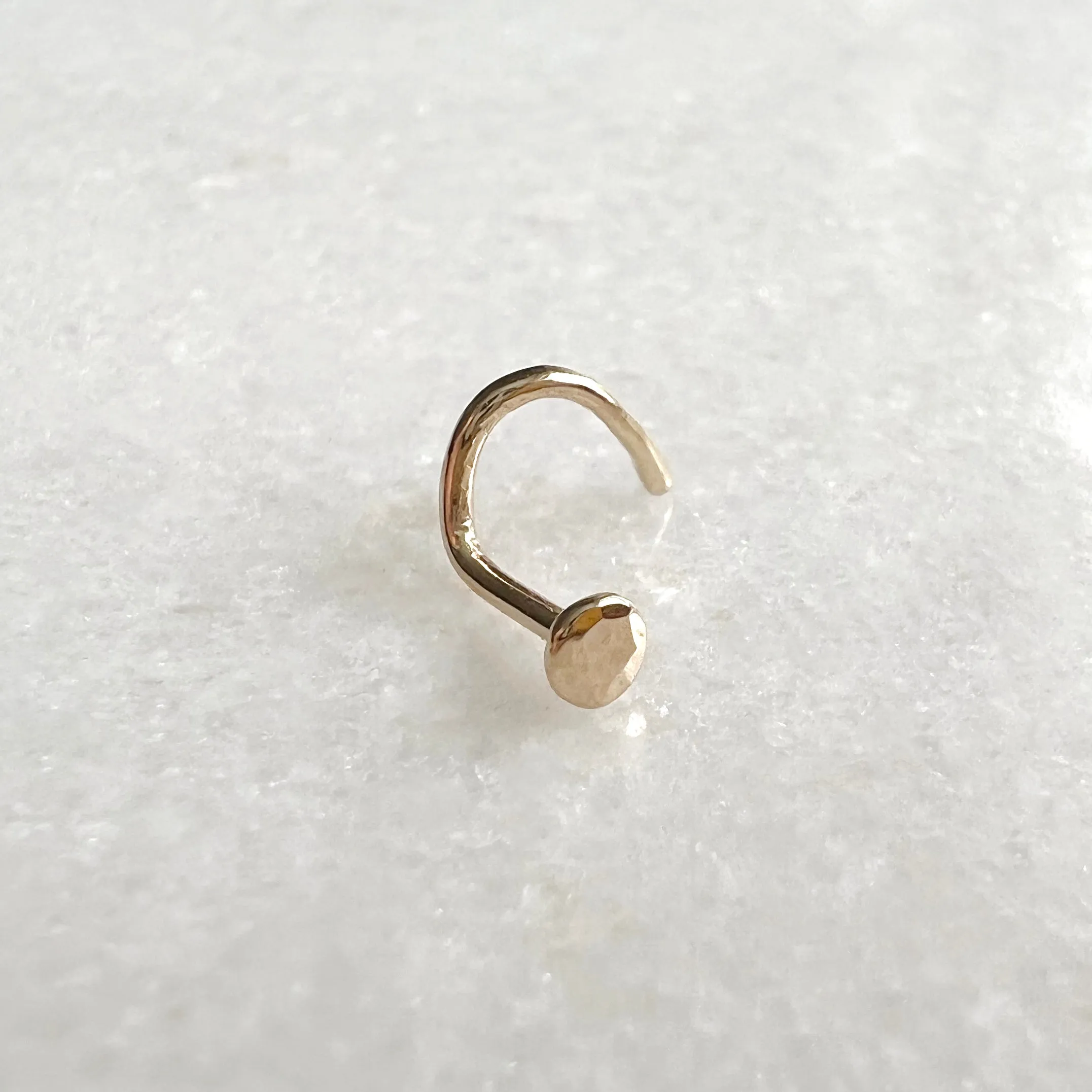 Hammered Disc Nose Stud