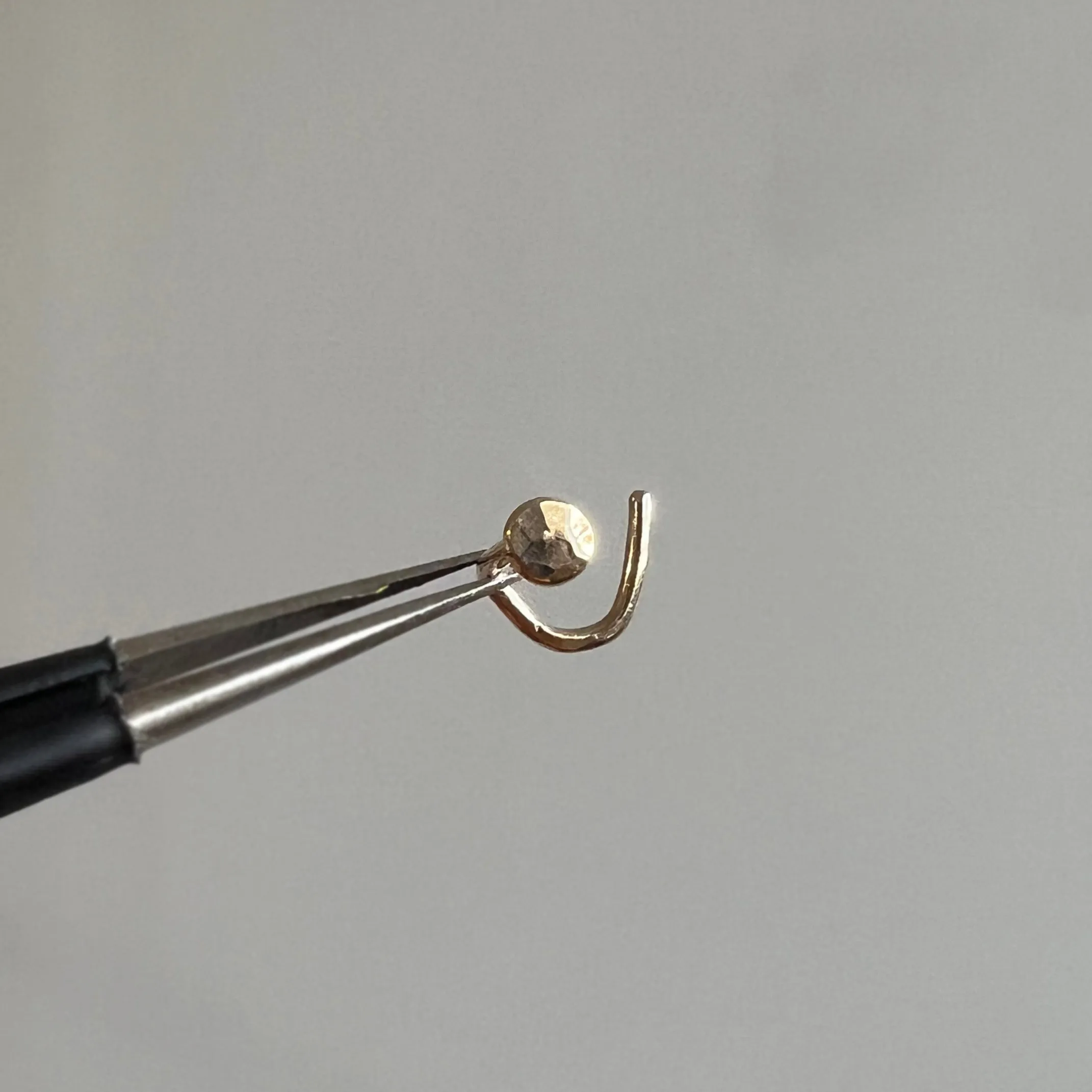 Hammered Disc Nose Stud