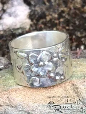 Handcrafted Silver Flower Ring