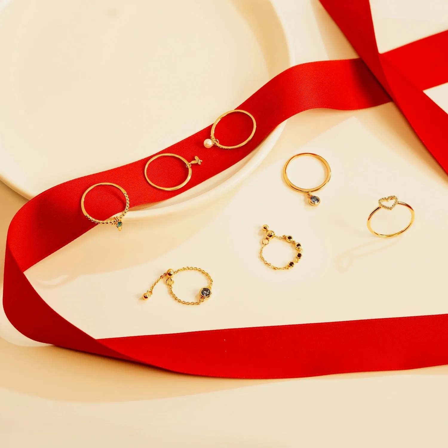 Hollow Heart Ring